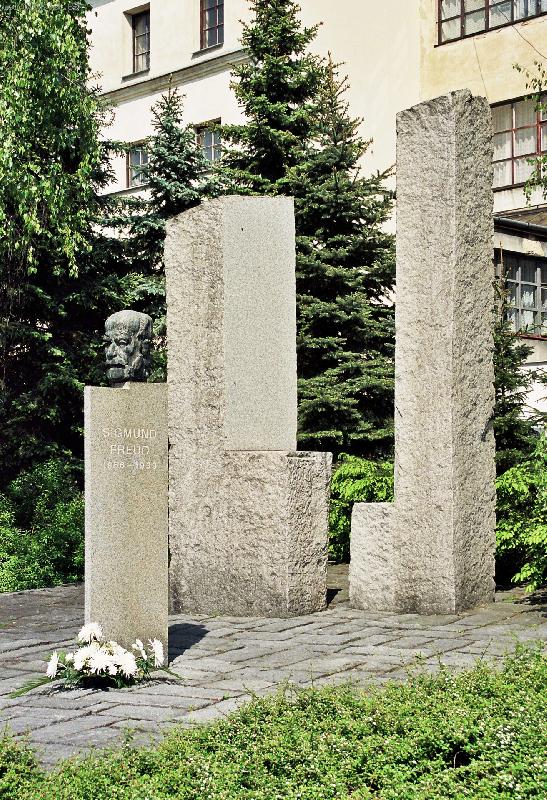 Foto: P��bor-Pomn�k Sigmunda Freuda