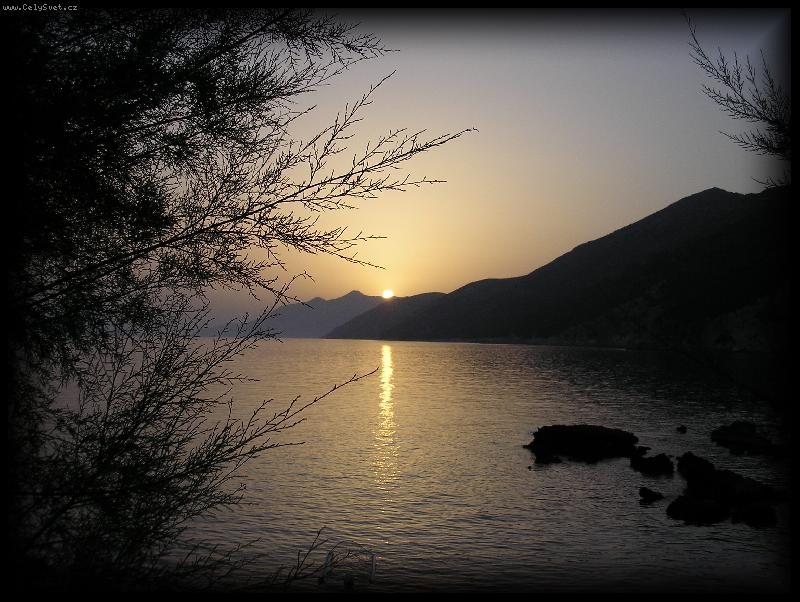 Foto: Z�pad slunce nad Borakem